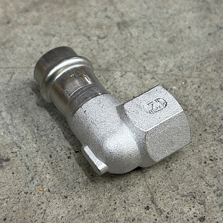 НП Угол резьбовой пресс из нержавейки UNI-FITT фитинг Ø18x1/2" В