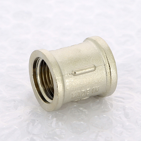 Муфта резьбовая латунная UNI-FITT никель 1/2"