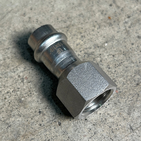 НП Муфта резьбовая пресс из нержавейки UNI-FITT фитинг Ø15x1/2" В