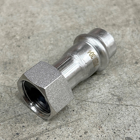 НП Муфта с накидной гайкой пресс из нержавейки UNI-FITT фитинг Ø15x1/2" НГ