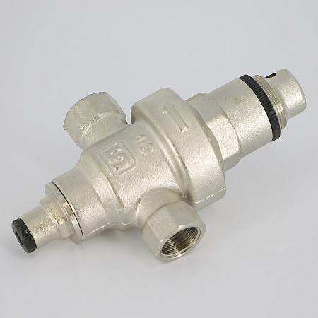 Редуктор давления UNI-FITT мембранный 1/2" В 1-6 бар PN25 с отверстием под радиальный манометр 1/4"